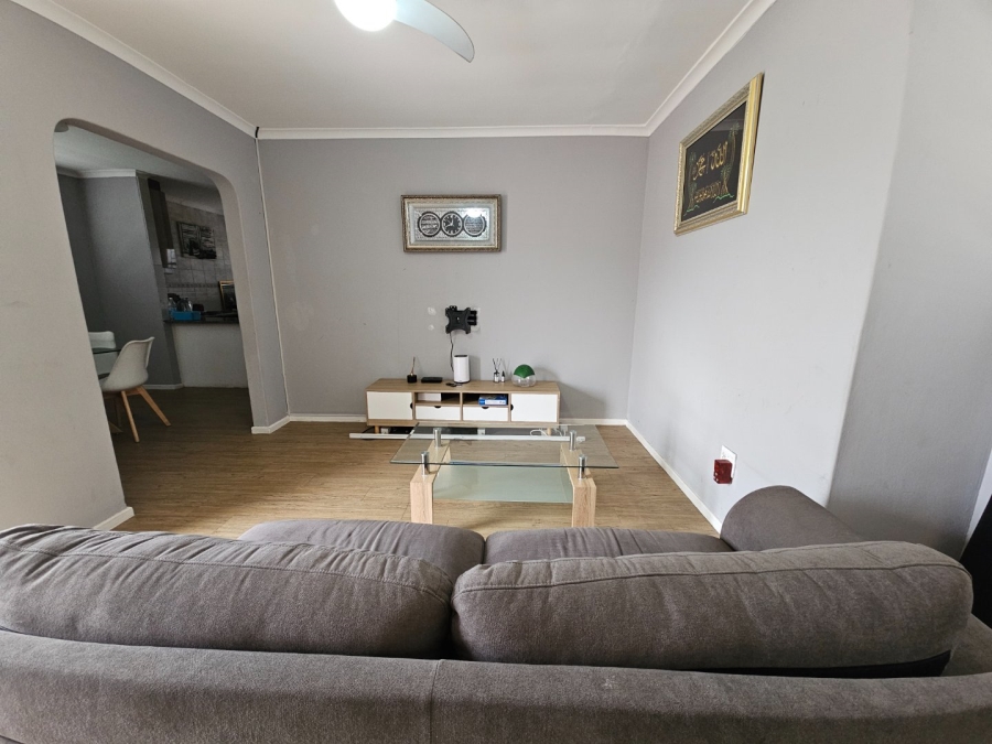 2 Bedroom Property for Sale in Ottery Western Cape